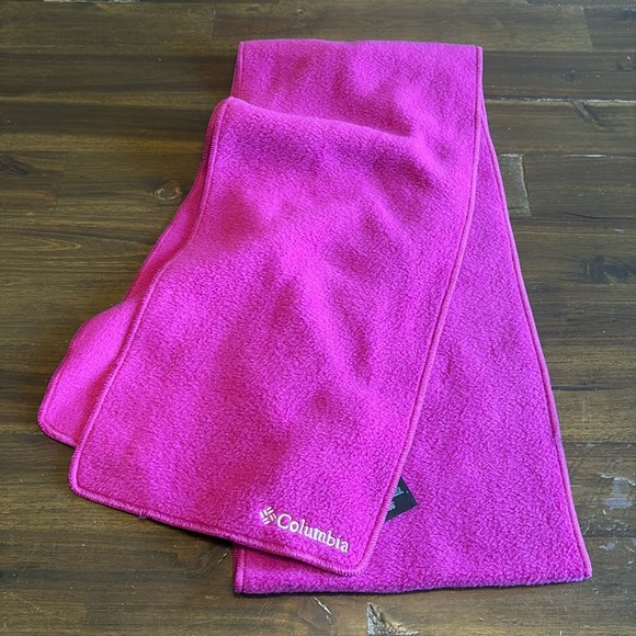 Columbia Magenta Pink Fleece Scarf Wrap Winter Soft Warm Ski OS - Picture 1 of 4